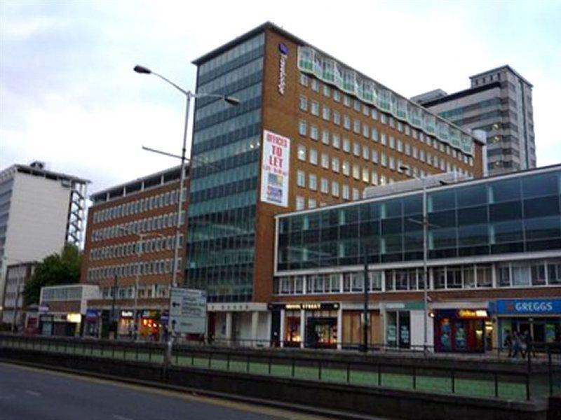 Travelodge Croydon Central Экстерьер фото