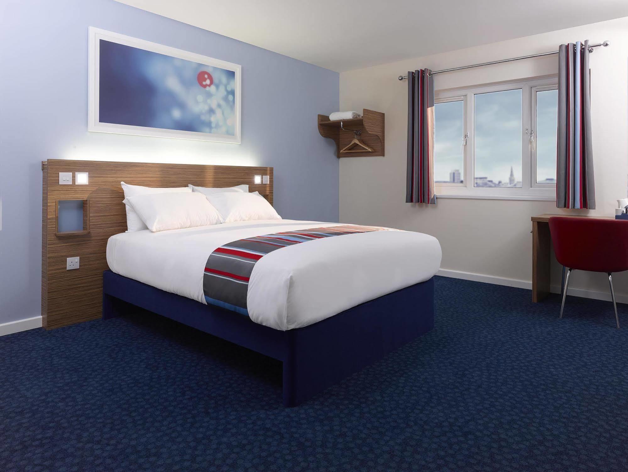 Travelodge Croydon Central Экстерьер фото